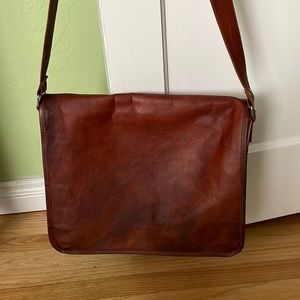 Leather messenger bag